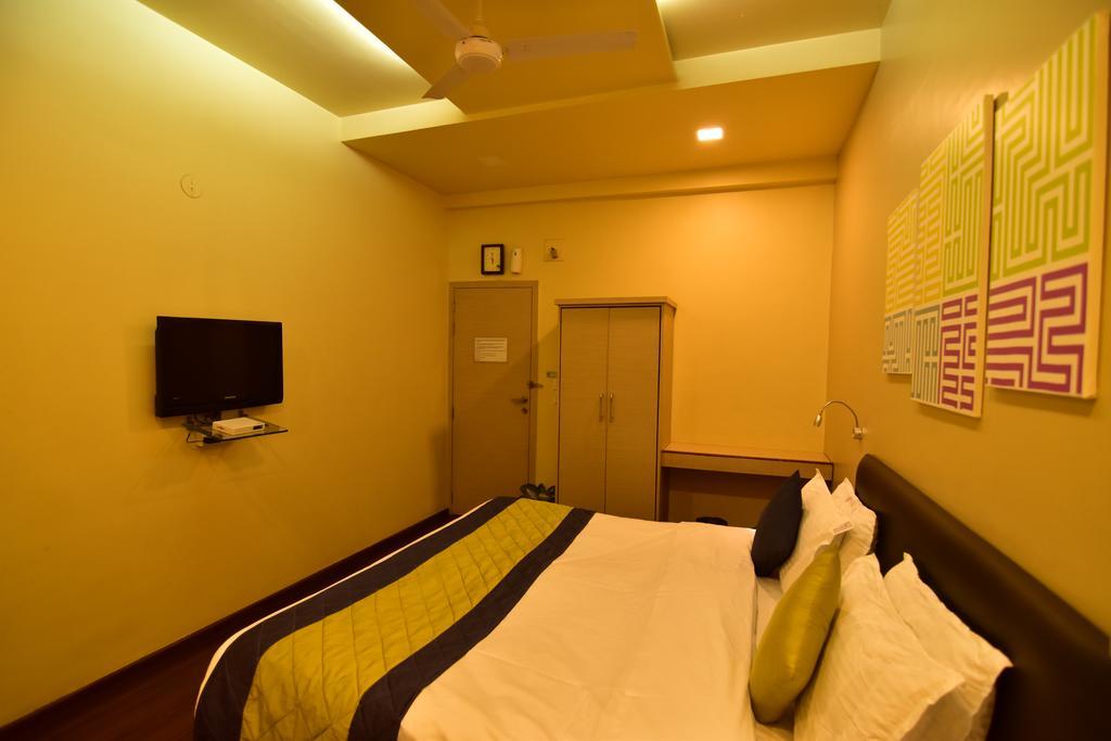 My Bizz Hotel Sapna Πούνε Εξωτερικό φωτογραφία