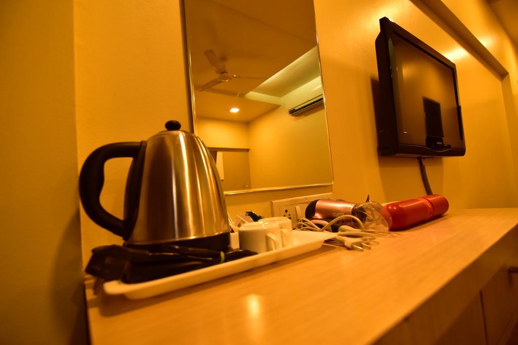 My Bizz Hotel Sapna Πούνε Εξωτερικό φωτογραφία