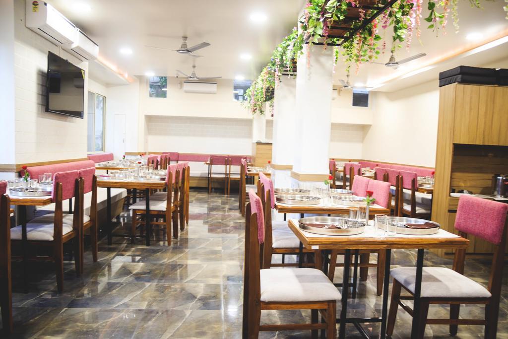 My Bizz Hotel Sapna Πούνε Εξωτερικό φωτογραφία