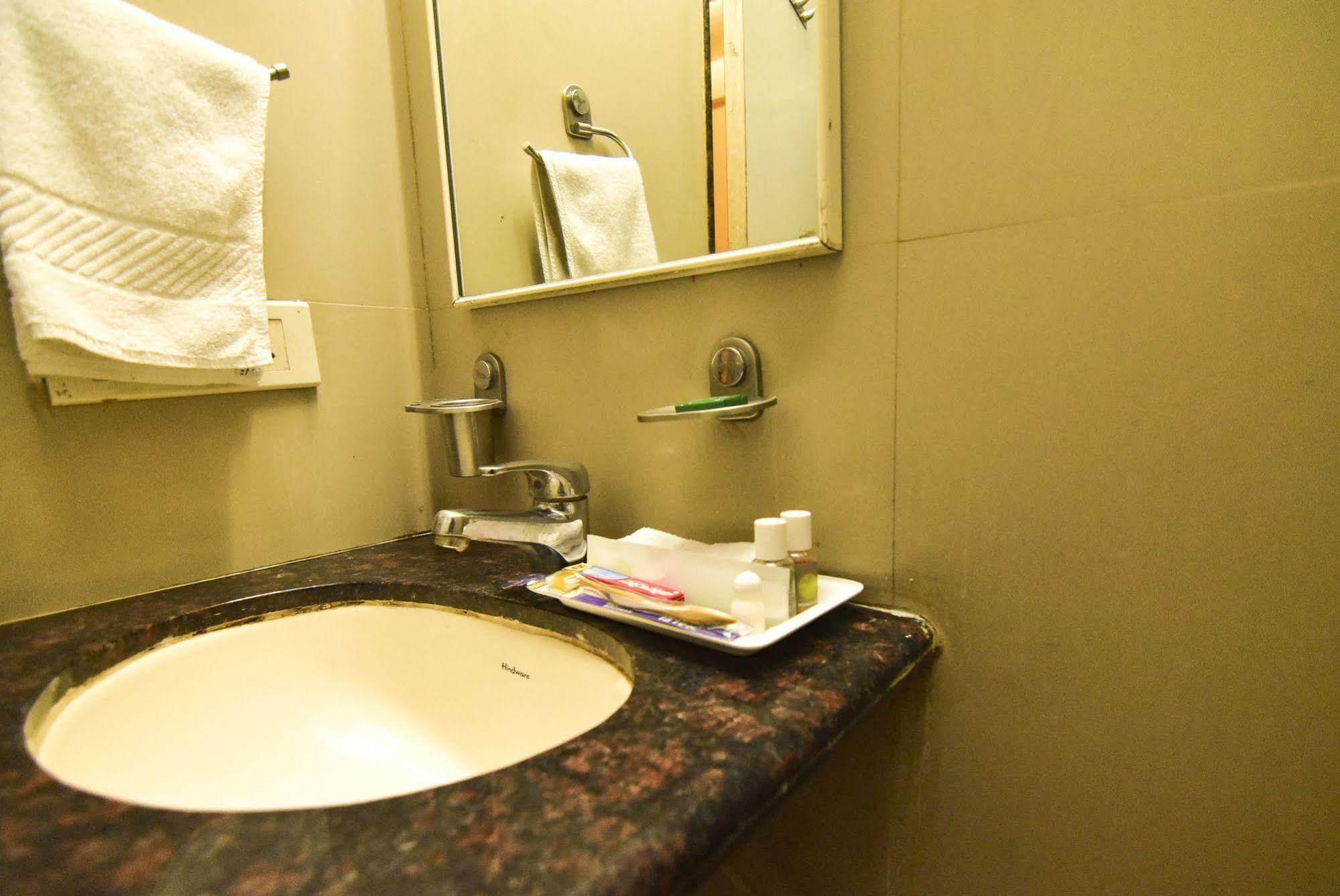 My Bizz Hotel Sapna Πούνε Εξωτερικό φωτογραφία