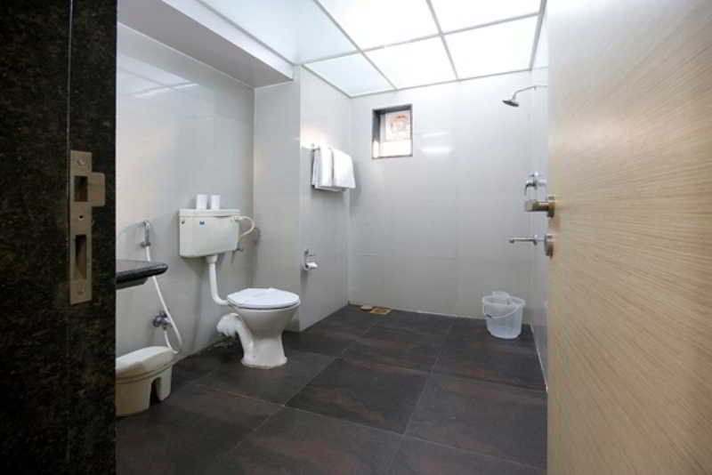 My Bizz Hotel Sapna Πούνε Εξωτερικό φωτογραφία