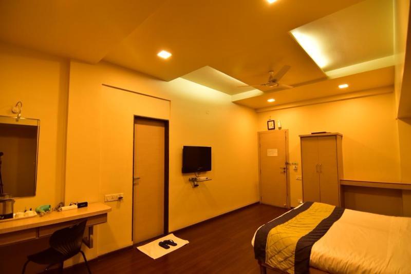 My Bizz Hotel Sapna Πούνε Εξωτερικό φωτογραφία